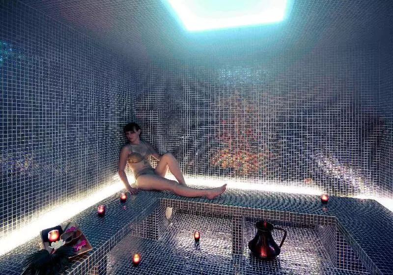 Отель Mercure Brignoles Golf De Barbaroux & Spa