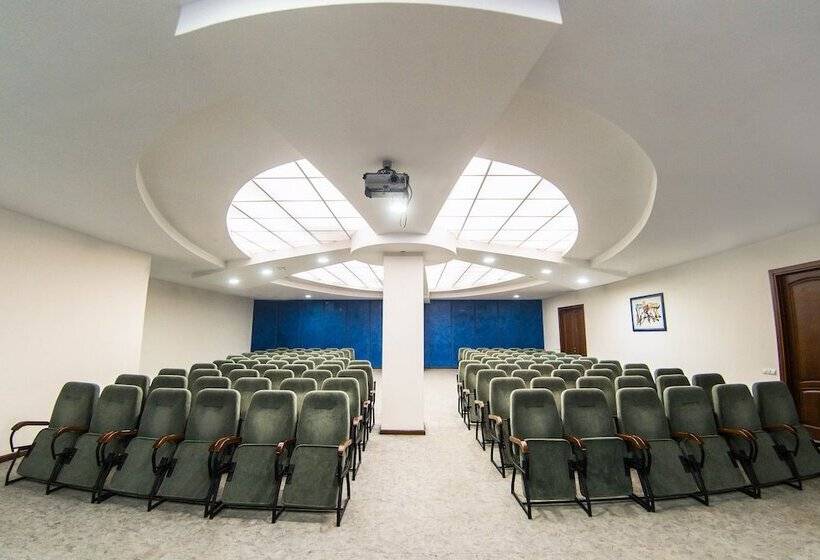 فندق Optima Odesa