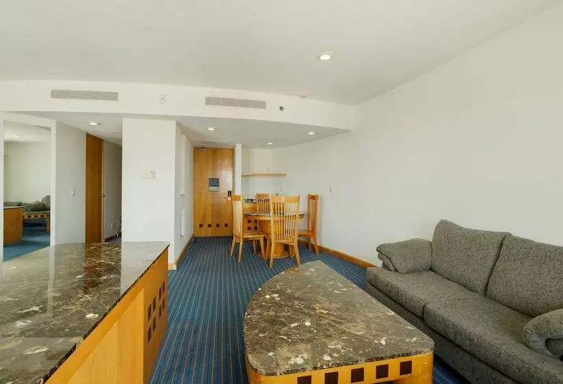 Hotelli Real Inn Ciudad Juarez By The Usa Consulate