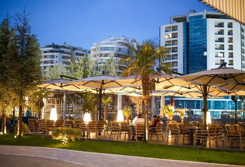 ホテル Regina Garden Vlore