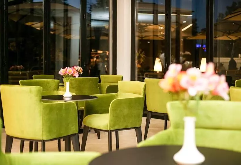 ホテル Regina Garden Vlore