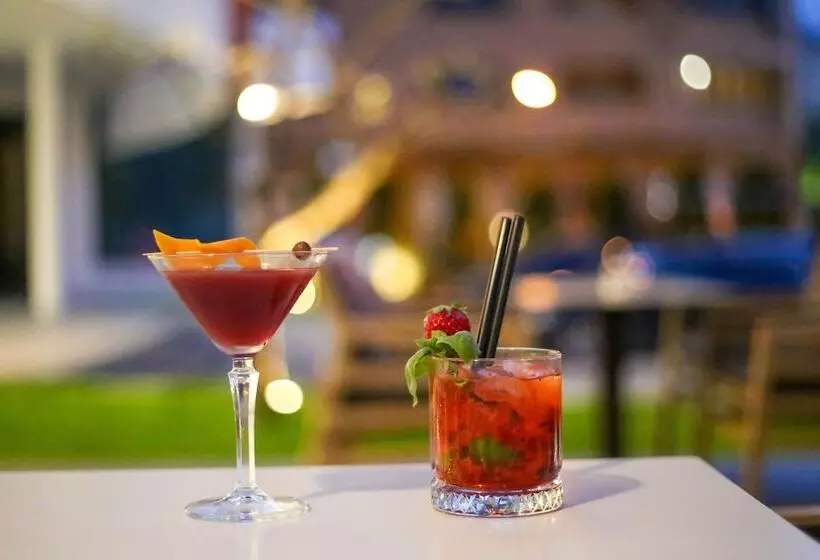 ホテル Regina Garden Vlore