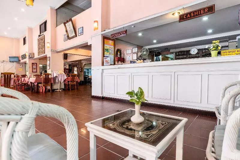 Отель Sawasdee Sunshine Pattaya