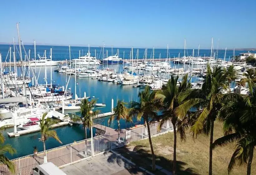 ホテル The Westmarine Waterfront