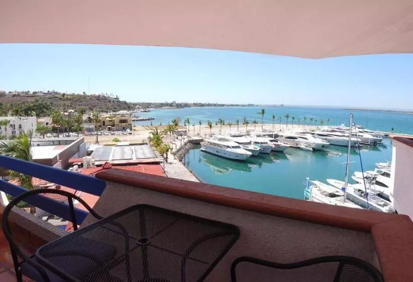 ホテル The Westmarine Waterfront