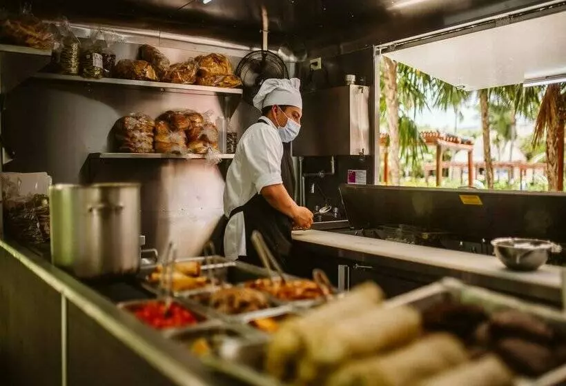 هتل Valentin Imperial Riviera Maya All Inclusive   Adults Only