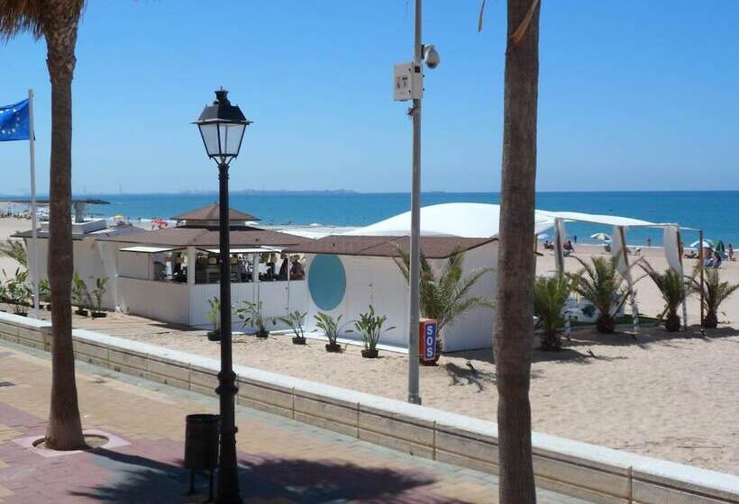 فندق فئة نجمة واحدة Macavi