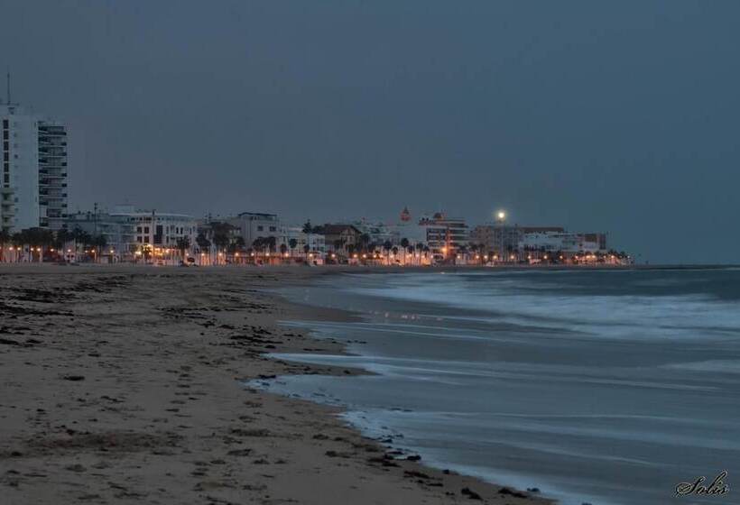 فندق فئة نجمة واحدة Macavi