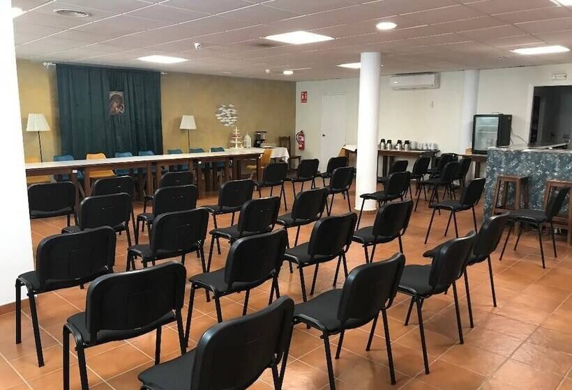 فندق فئة نجمة واحدة Macavi