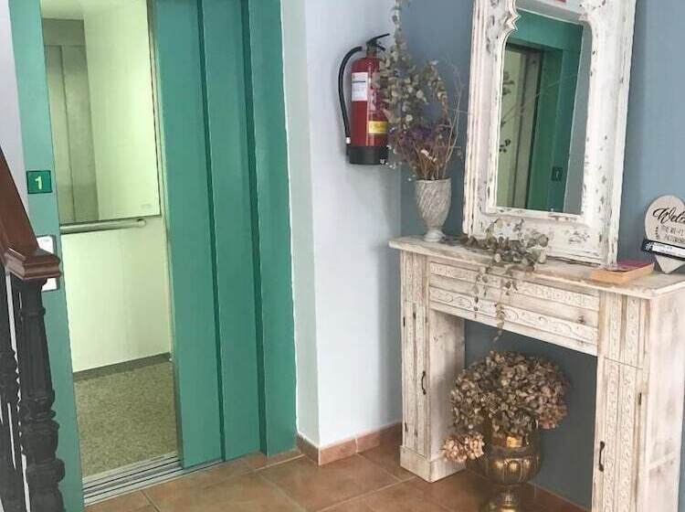 فندق فئة نجمة واحدة Macavi