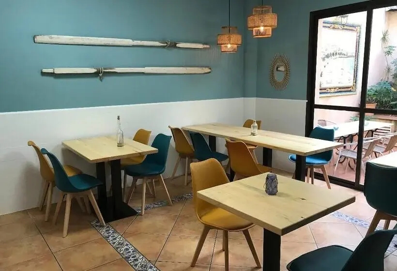 فندق فئة نجمة واحدة Macavi