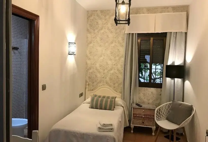 فندق فئة نجمة واحدة Macavi