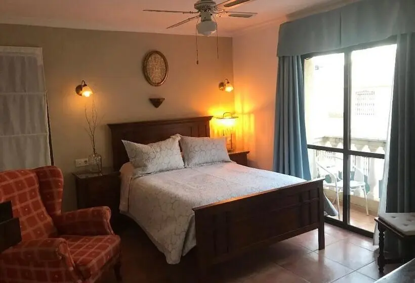 فندق فئة نجمة واحدة Macavi