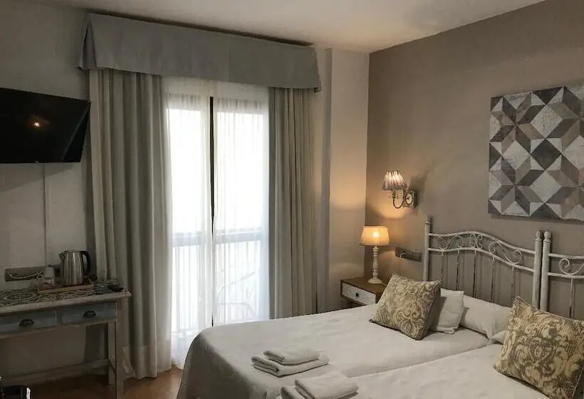 فندق فئة نجمة واحدة Macavi