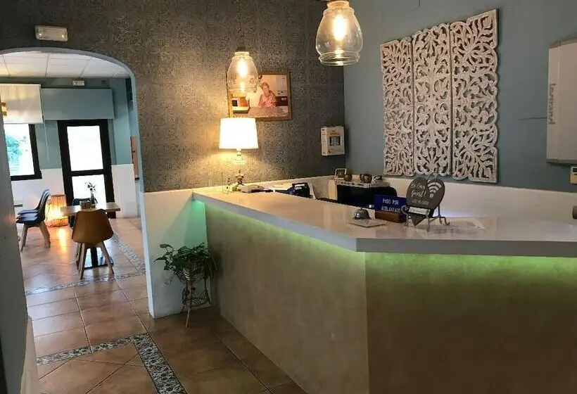 فندق فئة نجمة واحدة Macavi