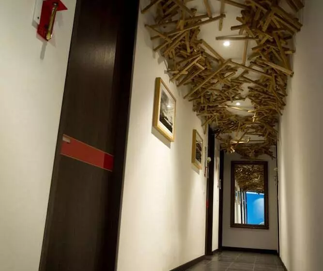 فندق 104 Art Suites