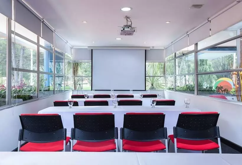 فندق 104 Art Suites