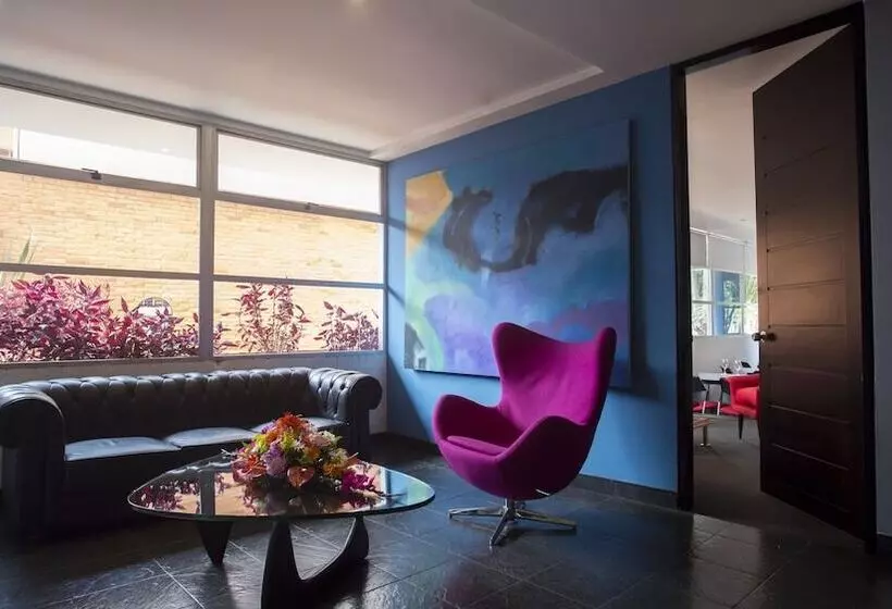 فندق 104 Art Suites