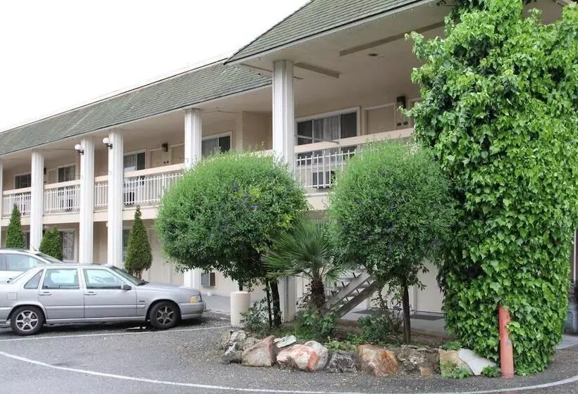 酒店 Caravelle Inn Extended Stay