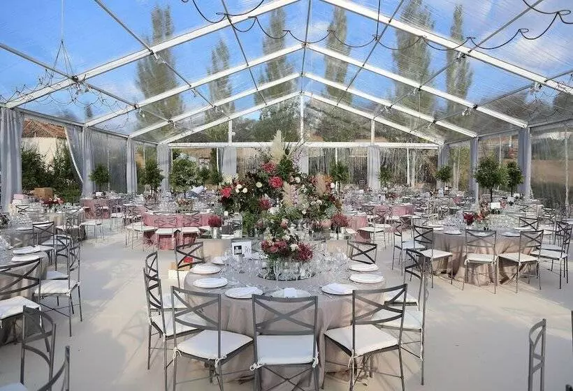 Отель Caserio De Lobones