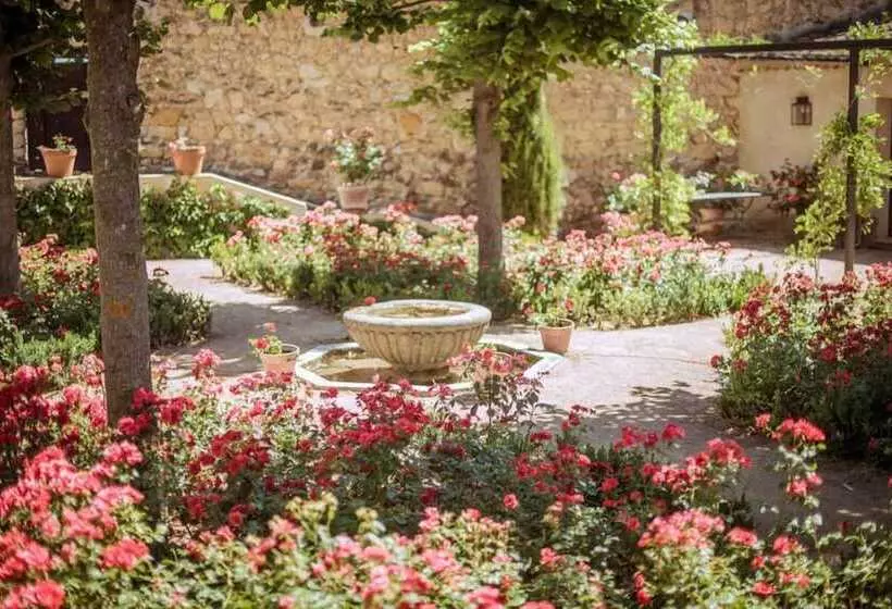 Отель Caserio De Lobones