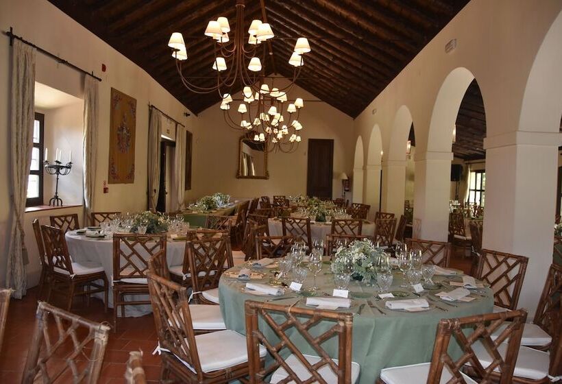 Отель Caserio De Lobones