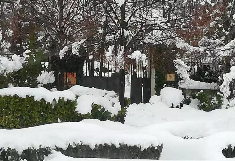 Отель Caserio De Lobones