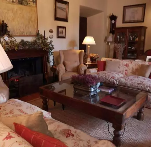 Отель Caserio De Lobones