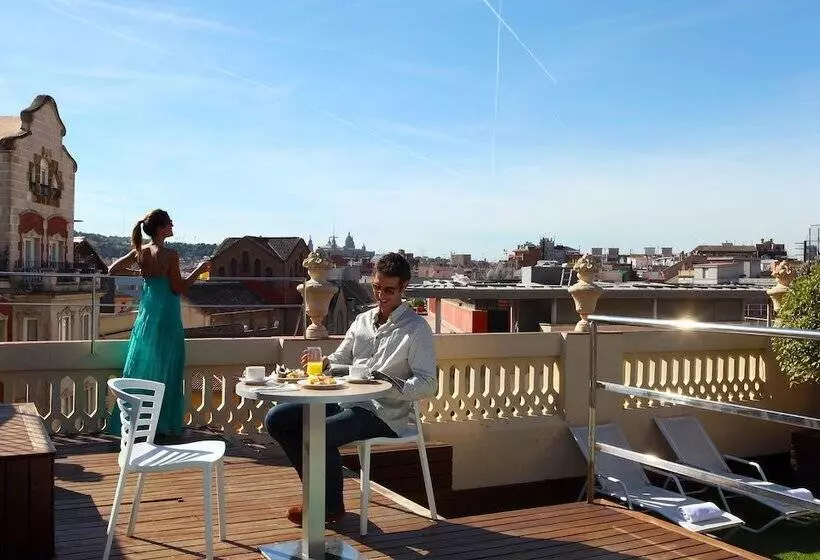 Отель Ciutat Vella