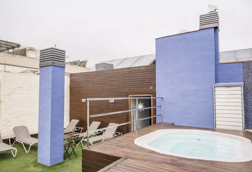 Отель Ciutat Vella