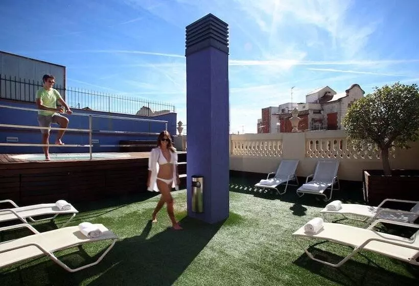 Отель Ciutat Vella