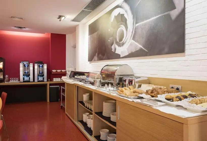 Отель Ciutat Vella