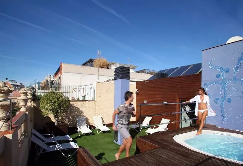 Отель Ciutat Vella