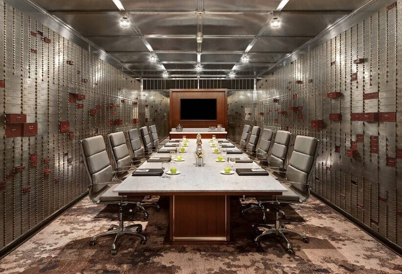 فندق Courtyard By Marriott San Diego Downtown