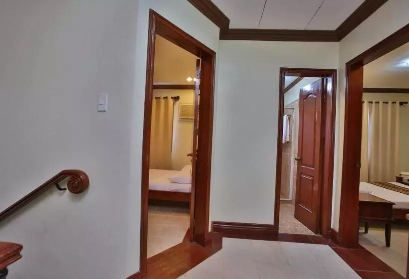 Hotel Crown Regency Suites Mactan