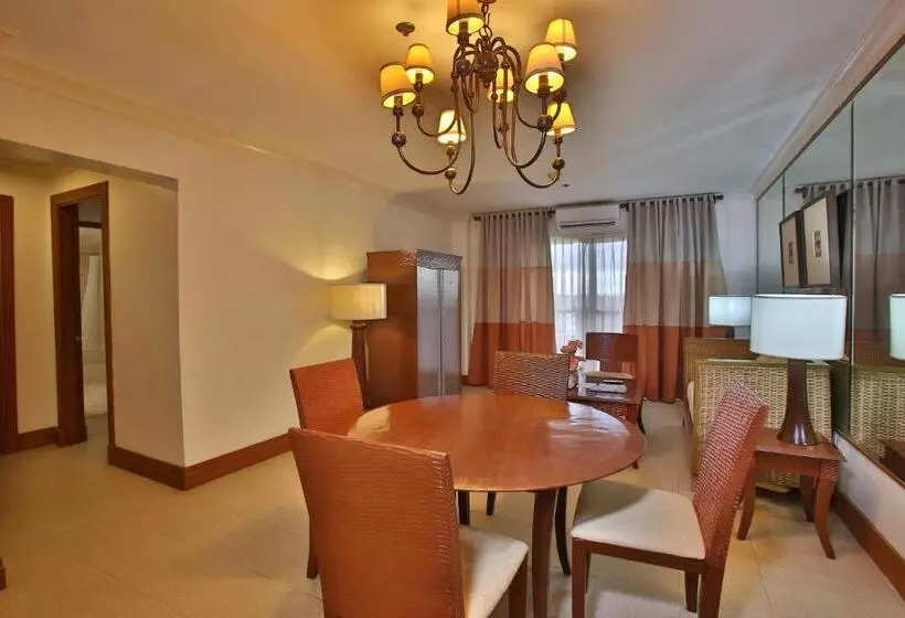 Hotel Crown Regency Suites Mactan