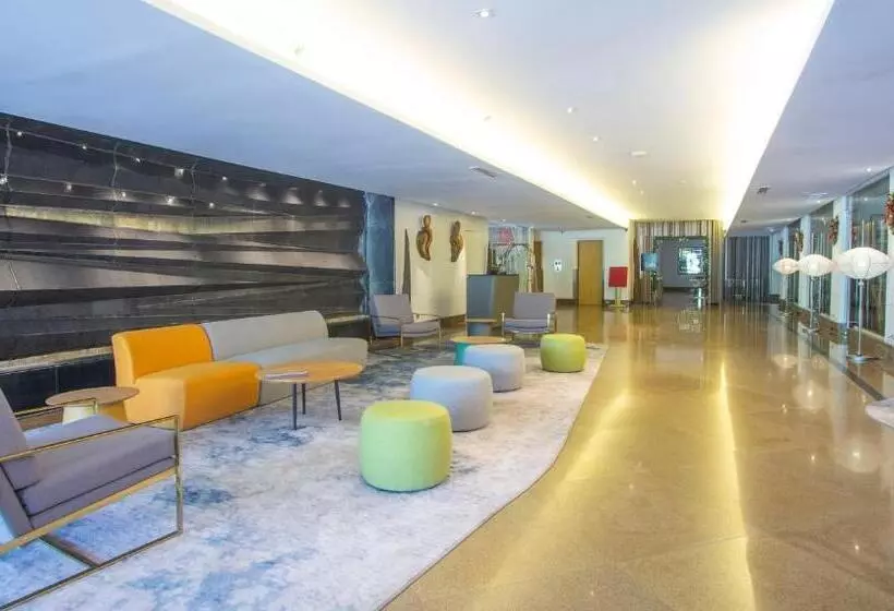 Hotel Crown Regency Suites Mactan