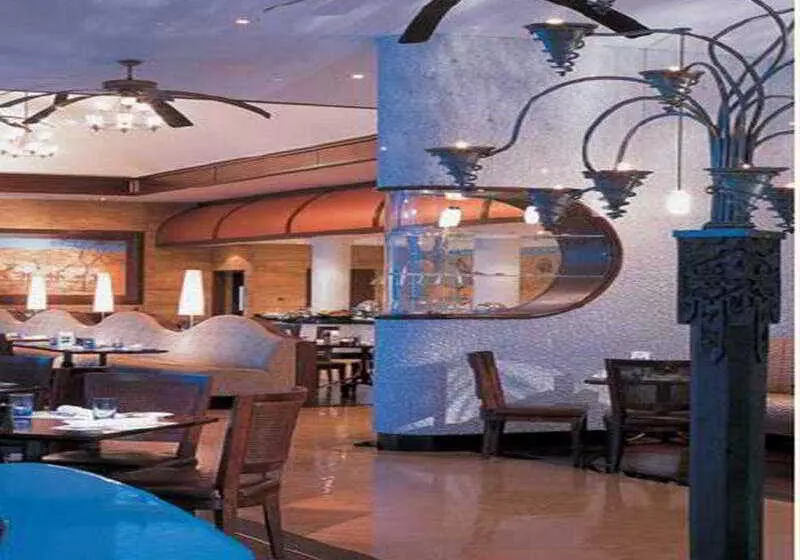 هتل Danat Jebel Dhanna Resort