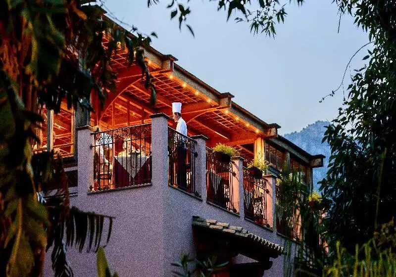 Отель Forte Village Resort   Il Borgo