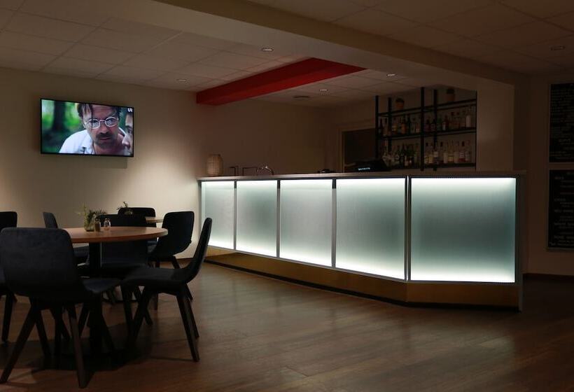 בית מלון כפרי Good Morning  Arlanda