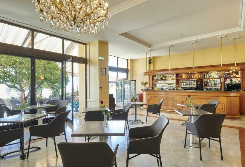 בית מלון כפרי Le Royal Promenade Des Anglais