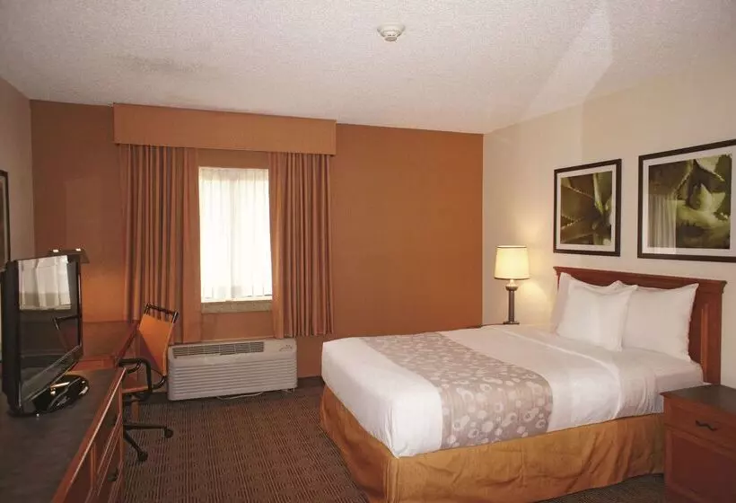 هتل La Quinta By Wyndham Tampa Brandon West