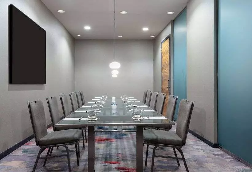 The Lofton Hotel, Tapestry Collection By Hilton