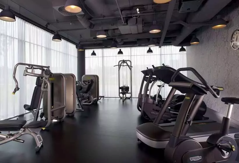 هتل Park Plaza Amsterdam Airport