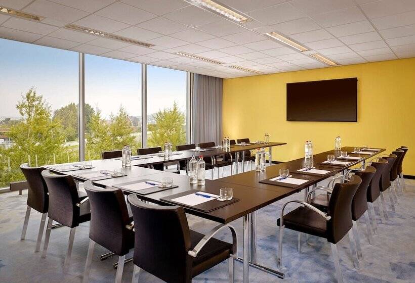 בית מלון כפרי Park Plaza Amsterdam Airport