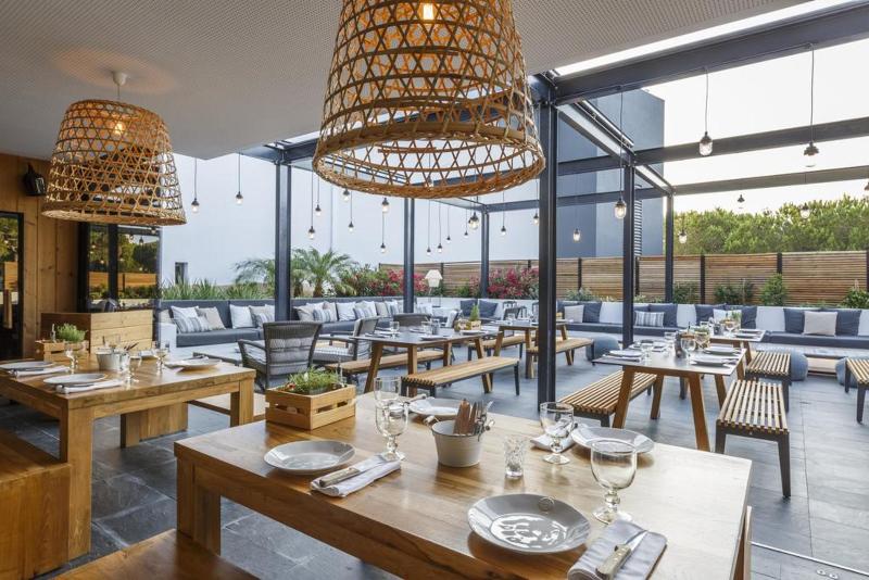 هتل Octant Praia Verde