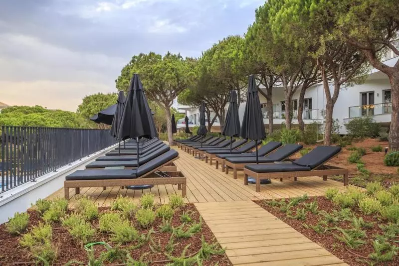 Отель Octant Praia Verde