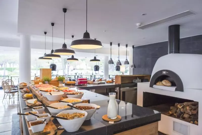 Отель Octant Praia Verde