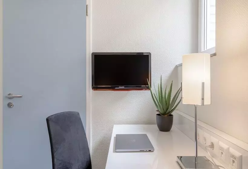 Garner Hotel Berlin Checkpoint Charlie