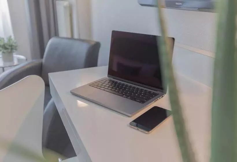 Garner Hotel Berlin Checkpoint Charlie